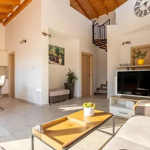 https://holiday-house-toici.primorje-gorskikotar.com